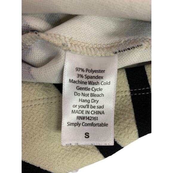 Small LulaRoe Cassie Pencil Skirt Geometric Ivory Black - Picture 7 of 7